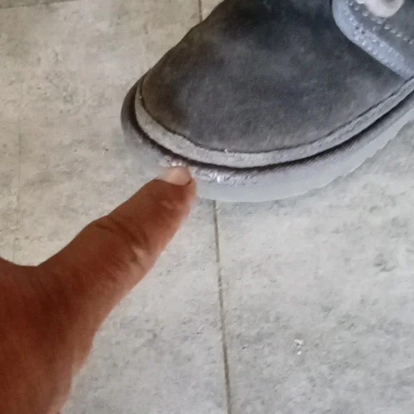 UGG boots size 13 de niño - Picture 3 of 5